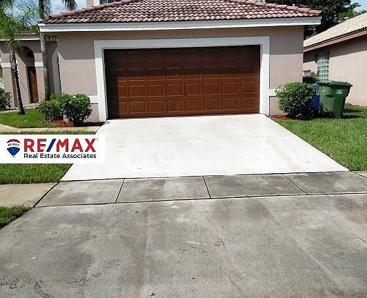 3rd image of 18261 NW 19th St