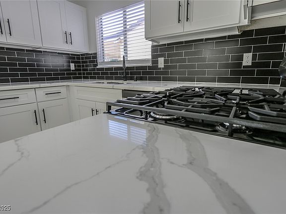 4th image of 1354 Bradhurst Ct