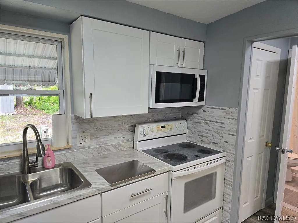 1 bed, 700 sqft, $1,300 — Photo 3