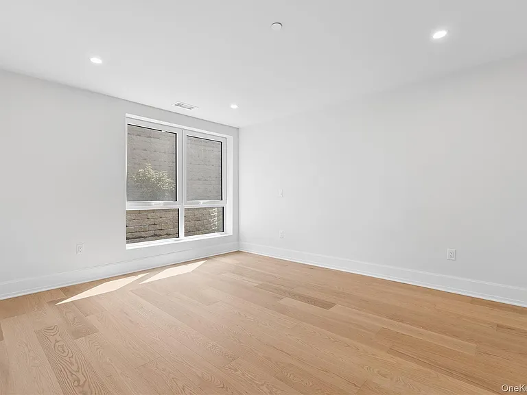 25 S Riverside Ave #207 — Photo 15