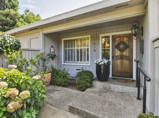 1018 Commons Dr, Sacramento, CA 95825