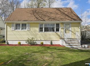 9 Wells Ct, Bloomfield, NJ 07003