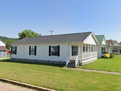 254 South Chelsea Street, Sistersville, WV, 26175
