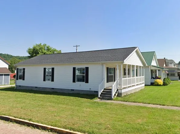 254 South Chelsea Street, Sistersville, WV 26175