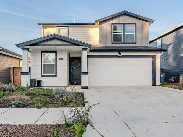 529 Black Bear Dr, Medford, OR 97501