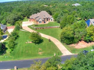6405 Valley Ridge Dr, Edmond, OK 73034