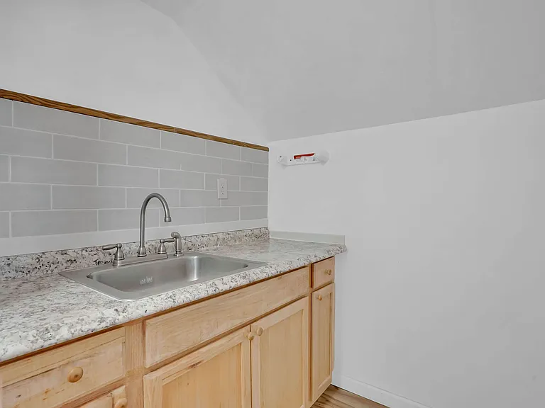 86 Orange St #2 — Photo 23