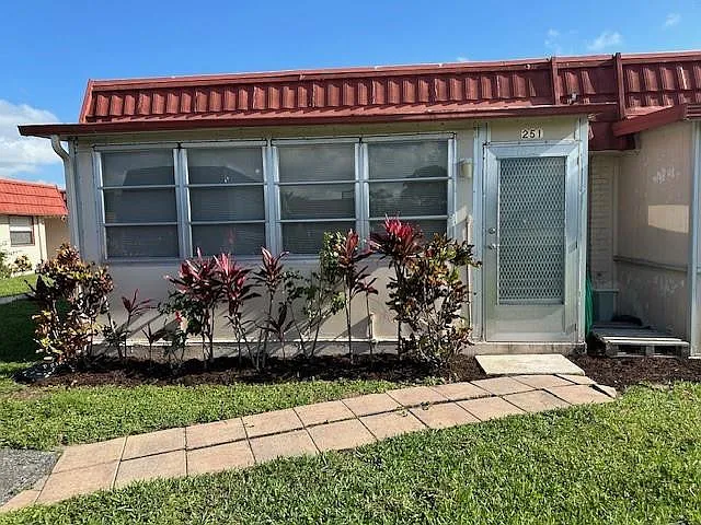 251 Seville Ct #251-K — Photo 21