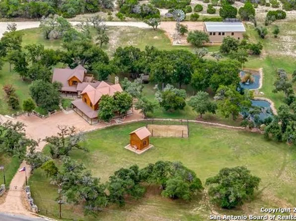 700 Ledgerock, Wimberley, TX 78676