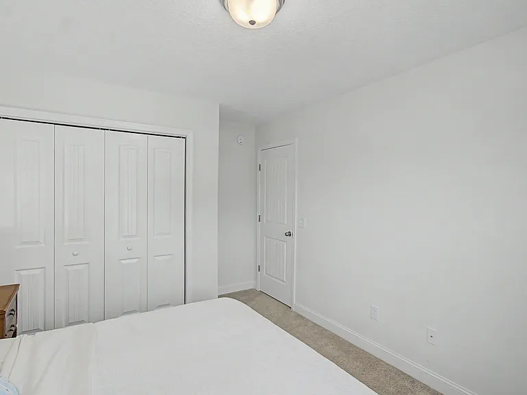 900 Grayson Ave — Photo 14