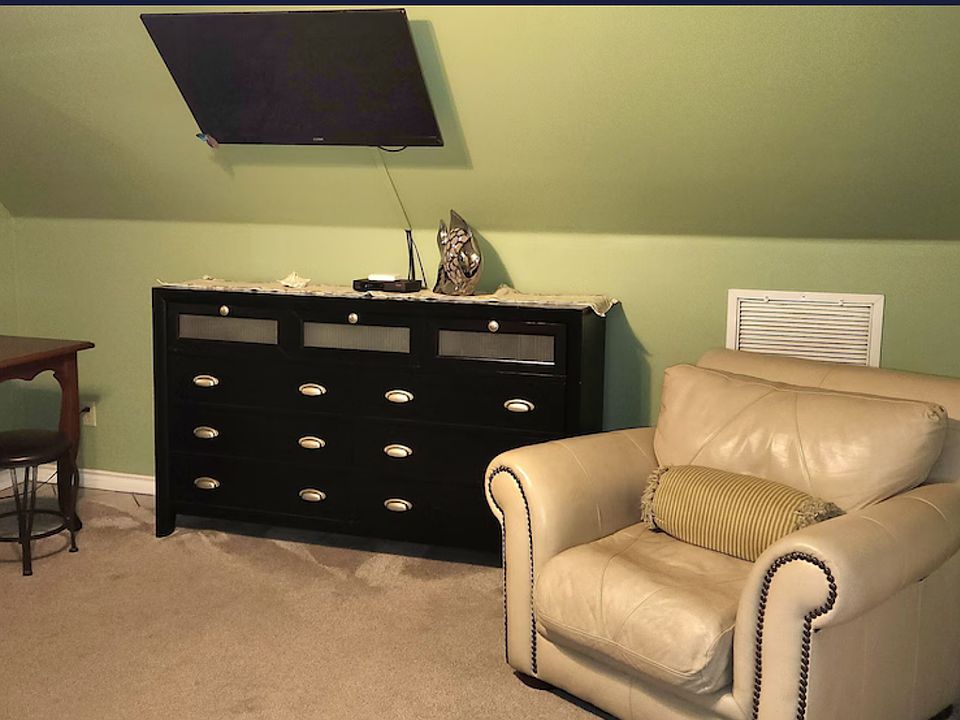 1st image of 102-10 Southard St #4