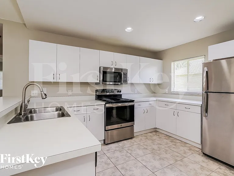 8381 Bahamas Rd — Photo 6