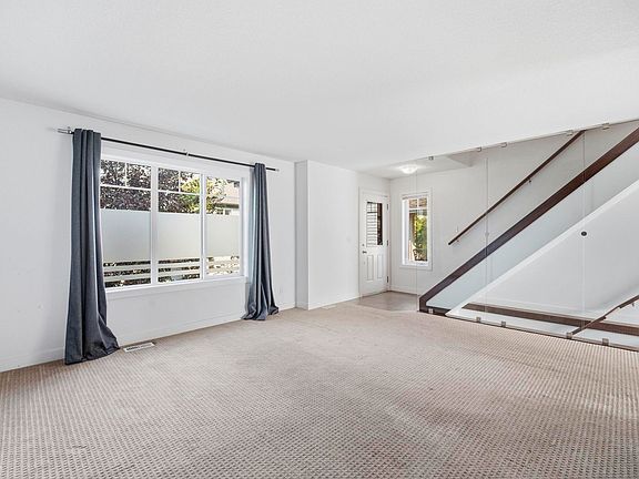 4th image of 13810 166th Ave NW #18