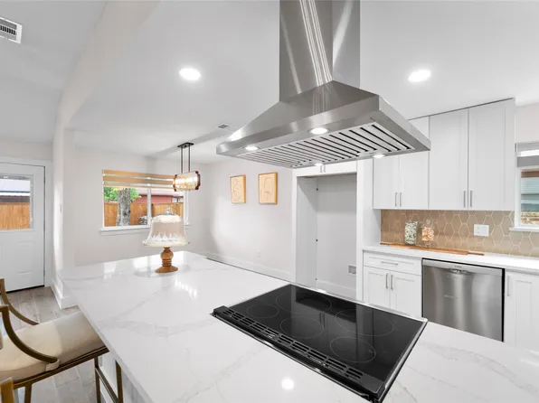 2530 Idlewood Dr, Garland, TX 75040