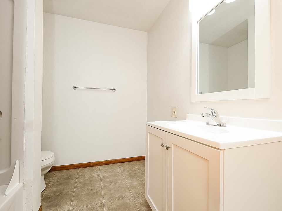 Bathroom with tub/shower combo