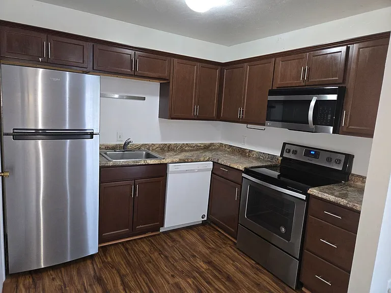 5602 Banbury Ct — Photo 11