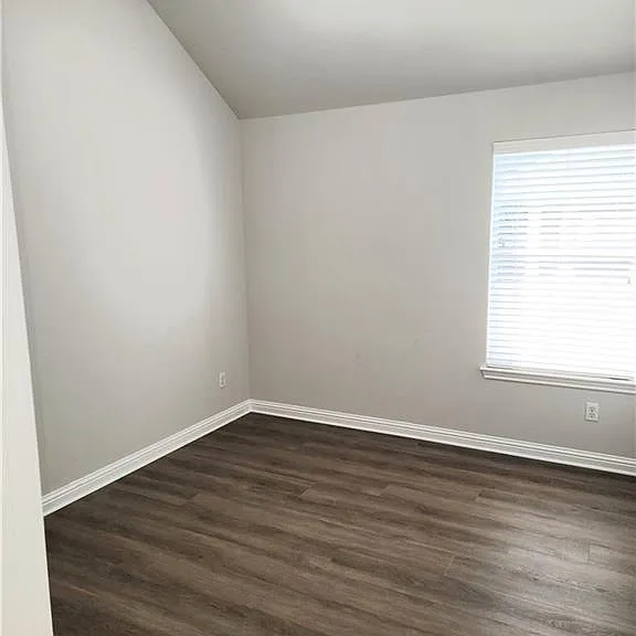 2833 Checker Dr — Photo 16