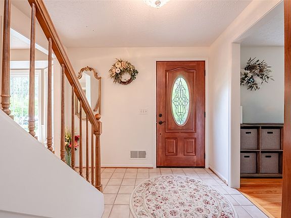 5th image of 77 Misty Pine Rd