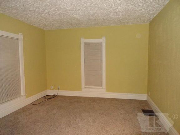 3rd image of 602 N D St