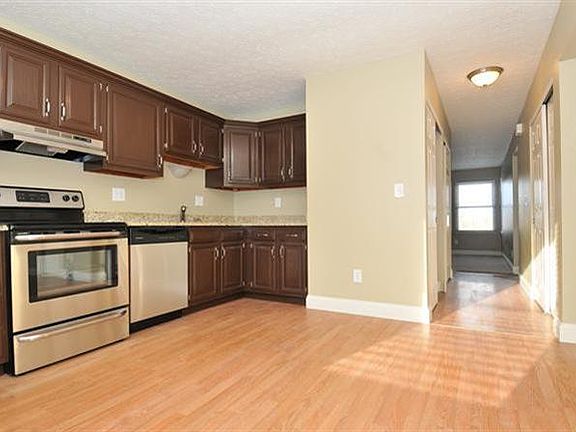 5th image of 7637 Woodbridge Ct