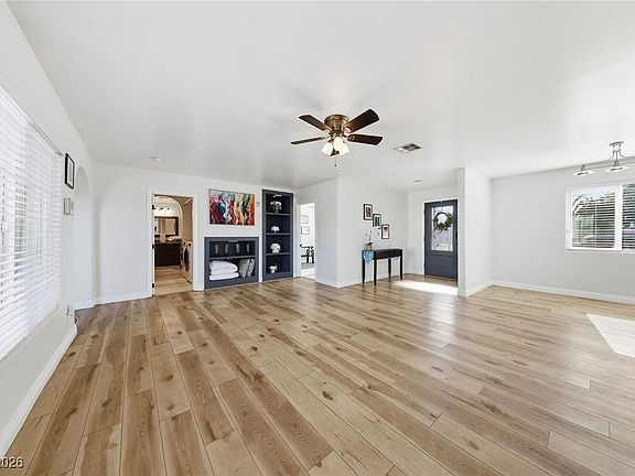 5th image of 1117 Francis Ave