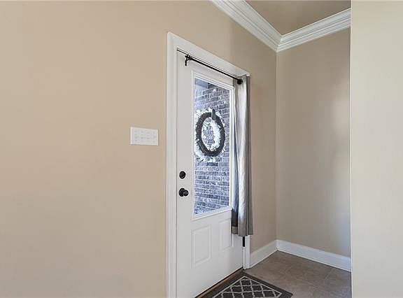 3rd image of 907 Woodsprings Ct
