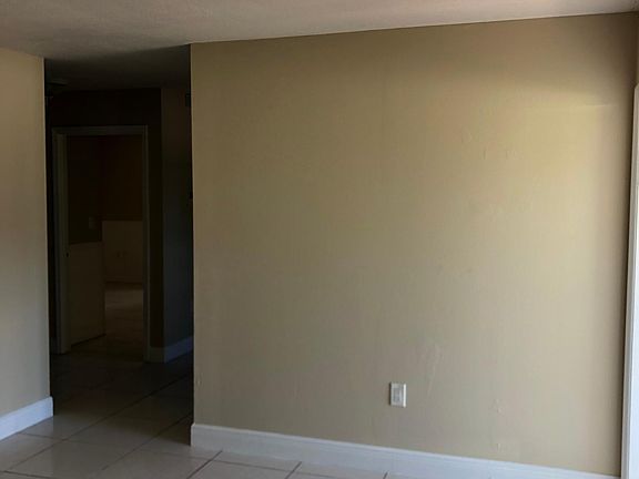 4th image of 2329 SW 17th Ave #2329