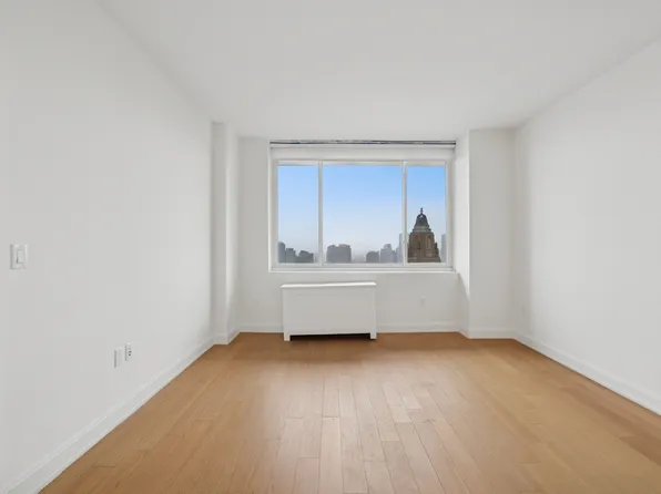 420 East 54th Street image 9 of 39