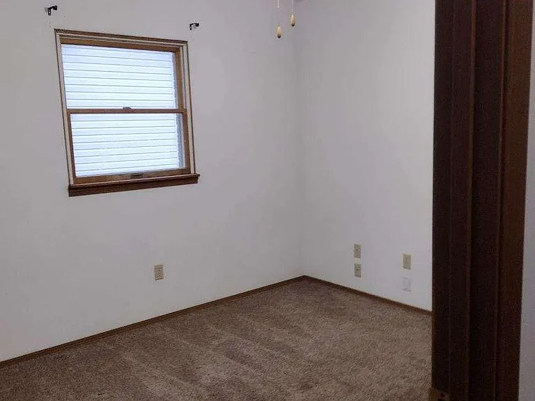 Parkview Dr — Photo 10