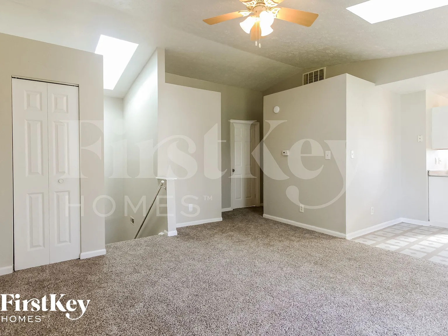 3 bed, 2.0 bath, 1420 sqft, $2,025 — Photo 3