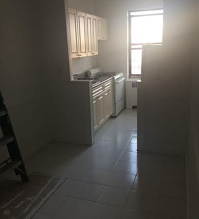 5th image of 95 W 195th St APT 6J