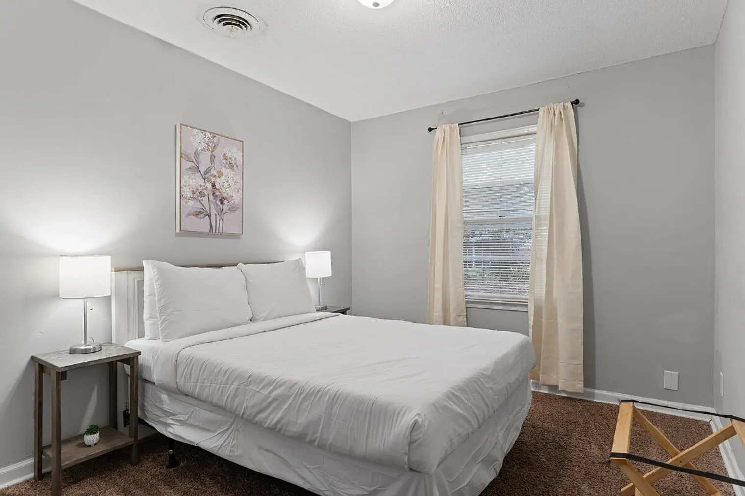 5 bed, 2.0 bath, 1496 sqft, $2,768 — Photo 3