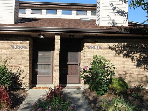 2nd image of 9581 Villa Way