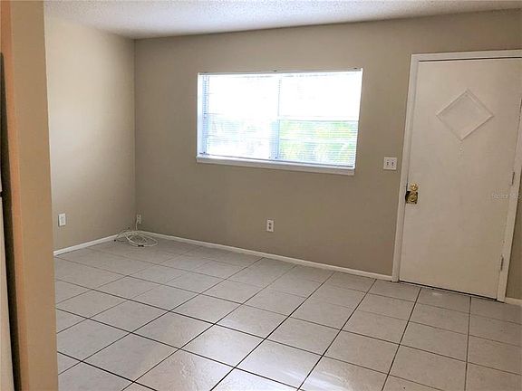 3rd image of 5409 McLeod Dr APT A