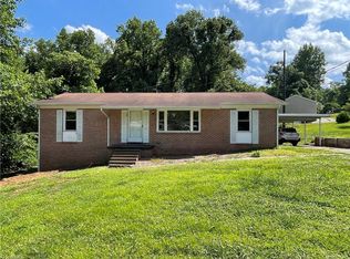 102 James St, Elkin, NC 28621