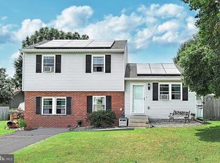 3570 Chickadee Dr, Dover, PA 17315