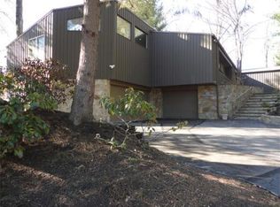 1 Waring Cir, Worcester, MA 01609