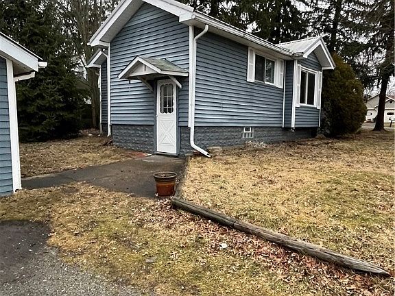 3rd image of 171 Marshall Ave