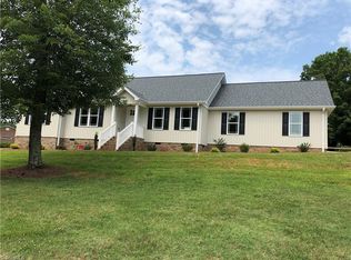 232 Greystone Dr, King, NC 27021