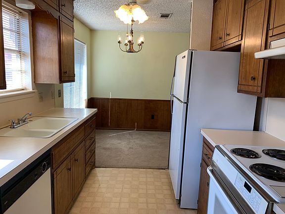4th image of 816 N Elkhart Ave #B