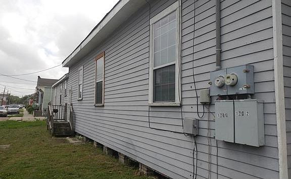3rd image of 1700 Laharpe St