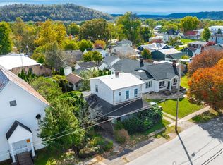 312 E 8th St, Manchester, OH 45144