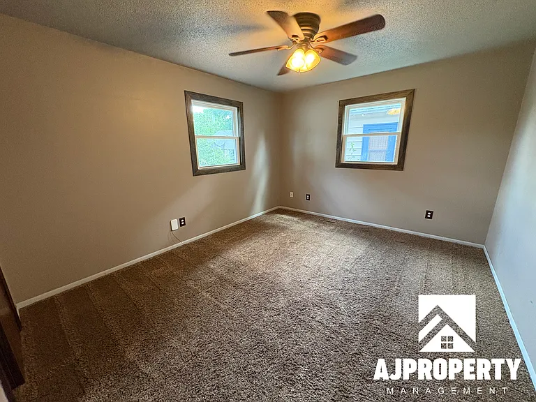 422 S Lincoln Ave — Photo 13