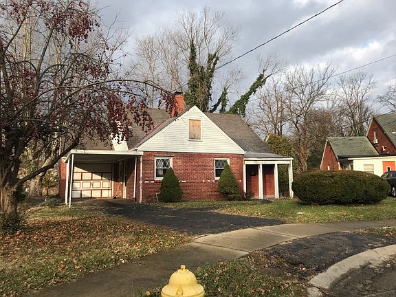 3rd image of 3800 Queen Crest Ave