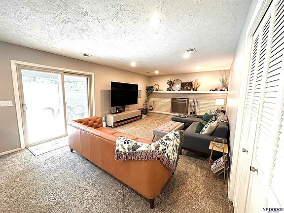5th image of 2940 S 159th Cir