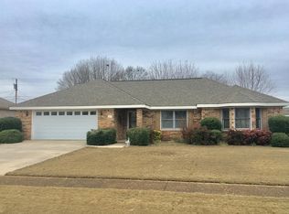 207 W Michigan Ave, Muscle Shoals, AL 35661