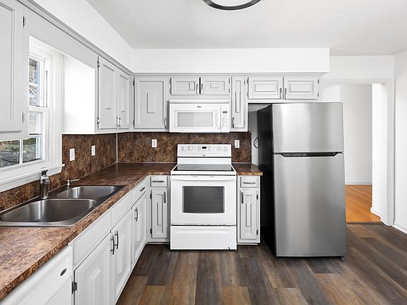 3rd image of 5535 Glenview Dr