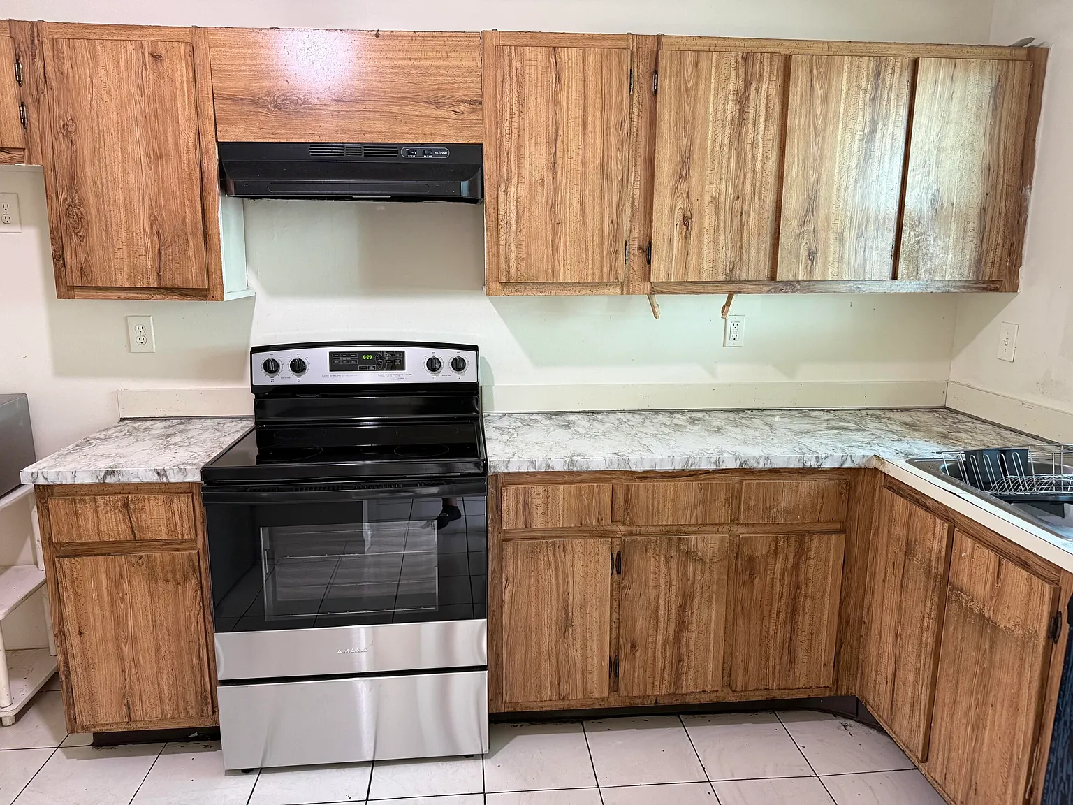 3 bed, 2.0 bath, 1235 sqft, $2,500 — Photo 2