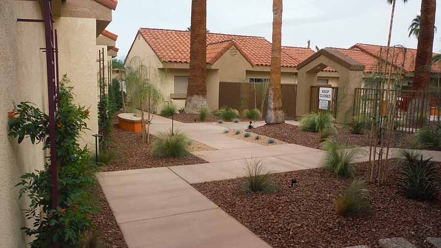 Front of unit #4 vacancy