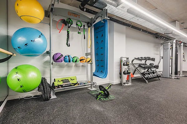 Rented by Nooklyn NYC LLC | media 32